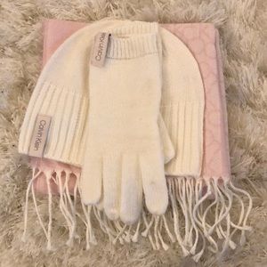 Calvin Klein scarf set